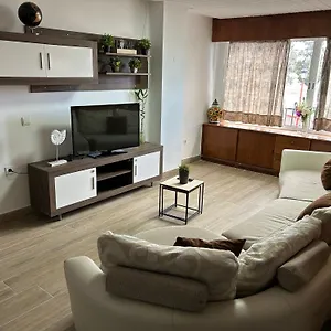 https://malaguetor-rooms.hotelsinnerja.org